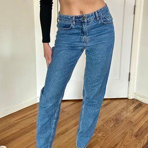 Nelly Medium Blue Low Rise Straight Leg Jeans size 27